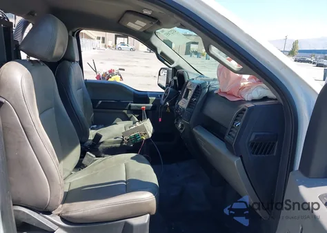 2019 Ford F150 Xl z USA, uszkodzony, nr VIN 1FTMF1CB3KKC36281